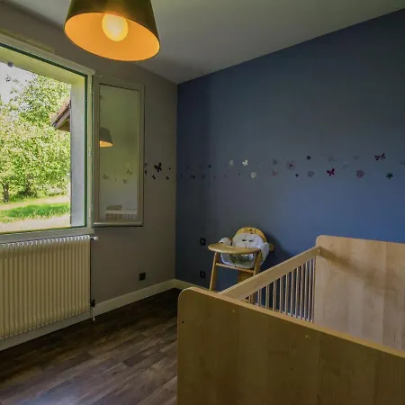 Country-side In Boissieres With Swimming Pool Vakantiehuis
